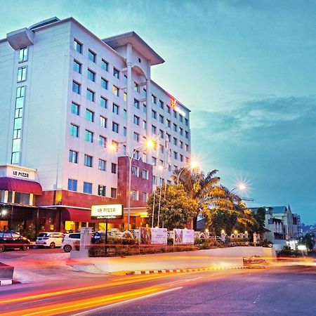 Swiss-Belinn Baloi Batam Nagoya Extérieur photo